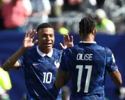 Mbappé and Olise Shine as France Face Dembélé Dilemma