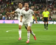 Mexico beat Czechia 3-0 to top group, Mora stars at 17