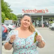 Mum fined £150 for dropping kale leaf while collecting food for vulnerable people