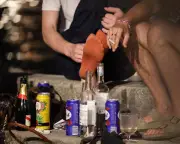 Paris bans public drinking as heatwave causes surge in cardiac arrests