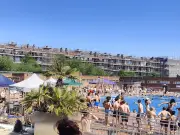 Person hit over head with glass bottle in attack at popular London lido