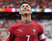 Ronaldo ends drought with double in Portugal's 5-0 win over Uzbekistan