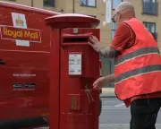 Royal Mail CEO Martin Seidenberg Gets £3.6m as Profits Surge
