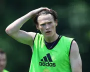 Scott McTominay expected to be fit for Scotland's World Cup opener despite stomach bug