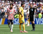 Socceroos slam referee 'stinker' in World Cup loss to USA