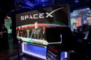SpaceX Stock Pickers Struggle to See Beyond Elon Musk Premium