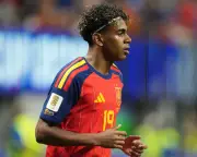 Spain coach De la Fuente compares Lamine Yamal to Dalí and Michelangelo
