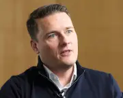 Streeting: Make platforms promoting violent content pay for riot costs