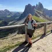 Travel points expert reveals how she earns 1M points yearly with 12 credit cards