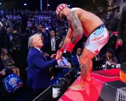 Trump Faces Pressure to Condemn UFC Fighter's Slur Against Michelle Obama