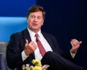 Trump Names Jay Clayton as Top US Intelligence Official After Pulte Backlash