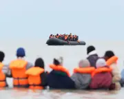 UK-France 'one in, one out' Channel migration deal to end in October