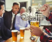 UK hospitality sector calls for VAT cut as one in six venues fear closure