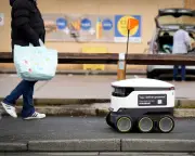 UK ministers back law change for 10,000 delivery robots on pavements