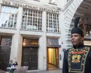 UK's oldest Indian restaurant Veeraswamy fights eviction by crown estate in court