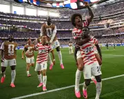 USA Thrash Paraguay 4-1 in World Cup Opener with Showtime Display