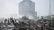 Venezuela earthquake death toll reaches 920 as search for survivors continues