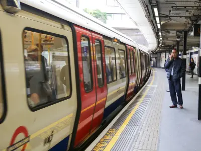 Circle Line Suspended: London Tube Chaos at Rush Hour July 31
