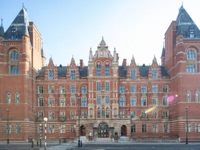Ex-RCM violin teacher denies sex assault, says he showed exercises
