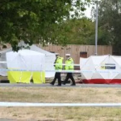 Four men in their 20s killed after car crashes into lamppost in Liverpool