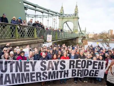 Hammersmith Bridge reopening to cars dealt major blow, politicians say