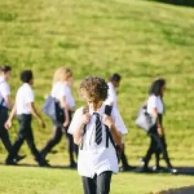 Heatwaves force school closures: parents struggle as UK infrastructure fails to adapt