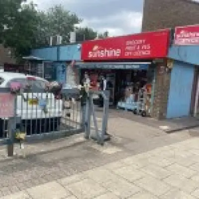 Hero shopkeeper fights to save customer after fatal attack in north London grocery store