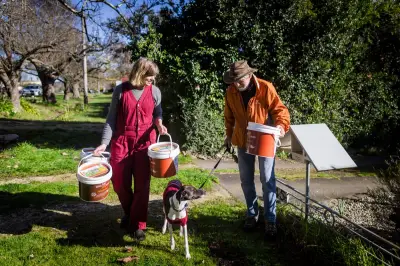 Kitchen scraps and garden cuttings: how to make green waste compost