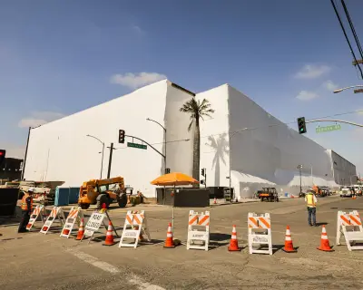 LA mayor slams bid to rebuild burnt warehouse before cleanup