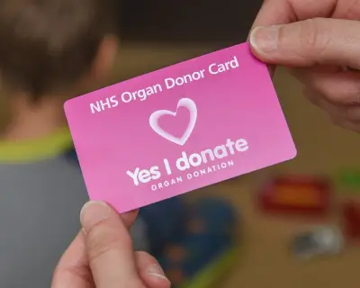 Machine that keeps lungs alive outside body could increase NHS transplants