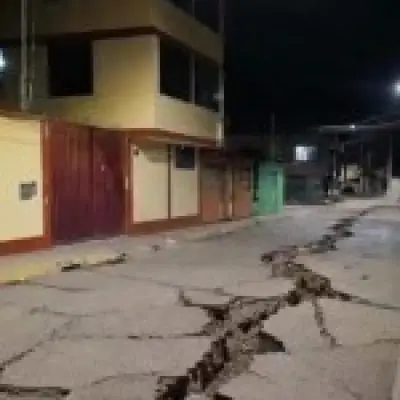 Magnitude 5.6 earthquake kills 4 in Peru, destroys homes