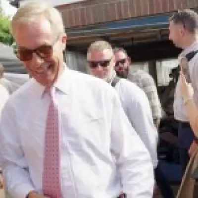Nigel Farage awkwardly gatecrashes birthday party on Clacton campaign trail