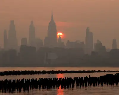 Smoke, travel, and Trump threaten New York's World Cup final