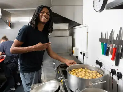 Stabbing survivor turns trauma into culinary career with Fat Macy's