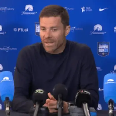 Xabi Alonso refuses to deny Chelsea interest in Welbeck and Henderson