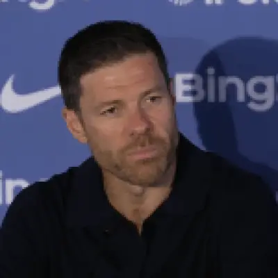 Xabi Alonso tells Chelsea to replace two goalkeepers, targets £51m Diogo Costa