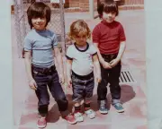 Abandoned review: Siblings search for parents who left them at Barcelona station in 1984