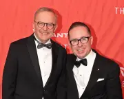 Alan Joyce reveals Qantas chairman's lounge membership criteria in memoir