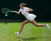 Anisimova starts Wimbledon redemption with win; Svitolina out
