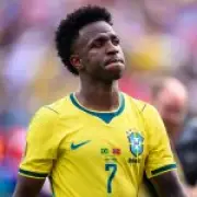 Arsenal prepare club-record offer for Vinicius Junior despite Mourinho rejection