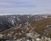 Australian ski resorts smash July climate records with temperatures 12C above average