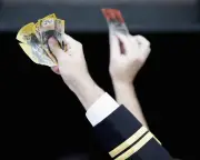 Australia's median wealth falls 7% since 2020 despite rich getting richer, UBS says