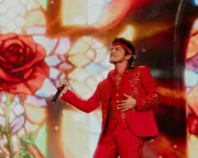 Bruno Mars review – half seedy club, half church service at Wembley