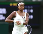 Coco Gauff beats Belinda Bencic under Wimbledon curfew