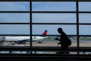 Delta CEO says higher airfares likely to persist despite falling oil prices