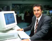 Dermot Murnaghan, veteran TV news presenter, dies aged 68