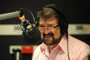 Derryn Hinch, broadcaster known as 'the human headline', dies at 82