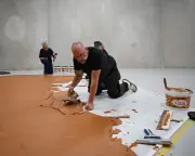 Dutch Museum Covers Floor in 800lb of Peanut Butter to Honor Late Artist Wim T Schippers