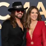 Elizabeth Hurley on meeting Miley Cyrus amid Billy Ray romance