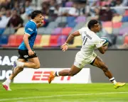 England's 13 men hold off Argentina in controversial Nations Championship win